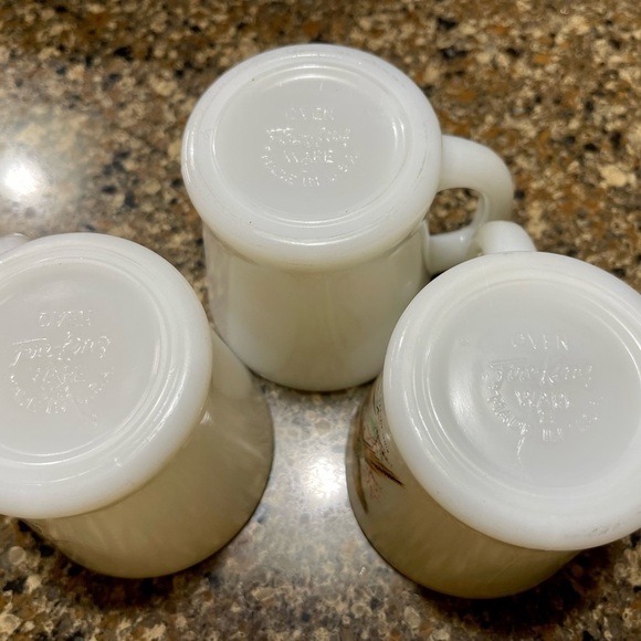 3 FIRE KING, GAME BIRD MUGS. MADE FROM 1959-1962. 3 1/2”HIGH. - Picture 3 of 3